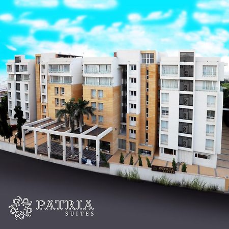 Quality Inn Patria Suites, Rajkot Buitenkant foto