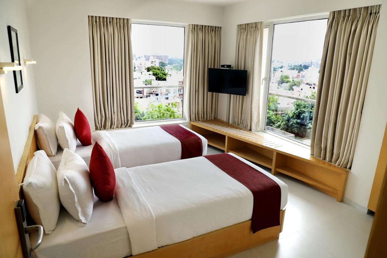 Quality Inn Patria Suites, Rajkot Buitenkant foto