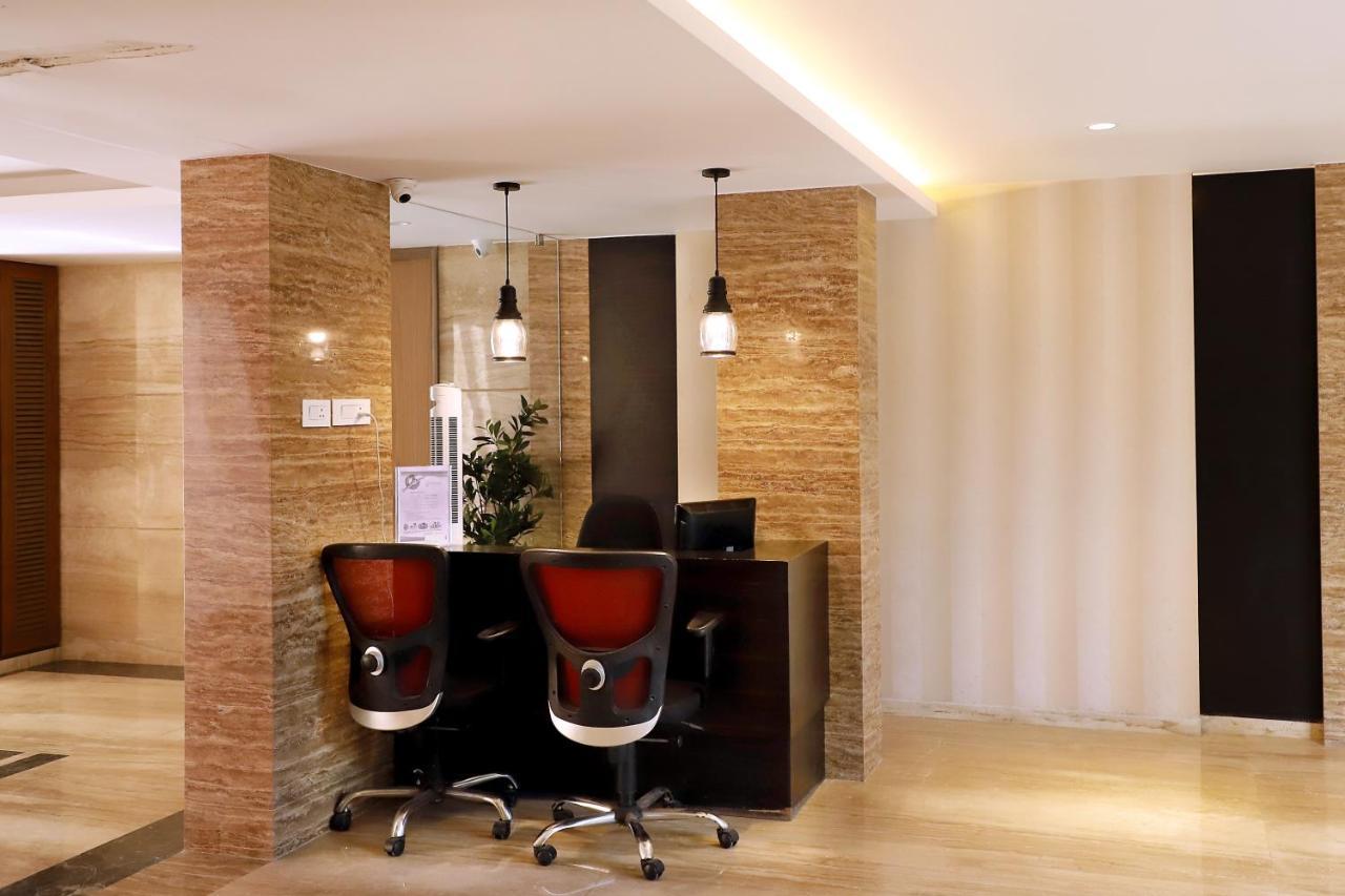 Quality Inn Patria Suites, Rajkot Buitenkant foto